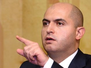 Снегопад: Министр образования обещал пойти навстречу студентам