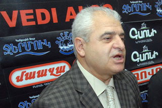 «Առավոտ». Հրանտ Բագրատյանը ՀԱԿ-ի պորտ կտրող մանկաբարձն է եղել