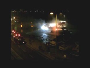 В пожаре на прогулочном судне в Турции заживо сгорела молодая пара
