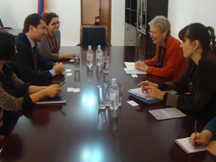 Օմբուդսմենը եւ ԵԱՀԿ/ԺՀՄԻԳ դիտորդները քննարկեցին գալիք նախագահական ընտրություններ