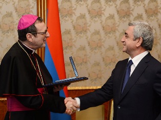 Armenia’s president bestows award upon The Vatican representative for South Cauc