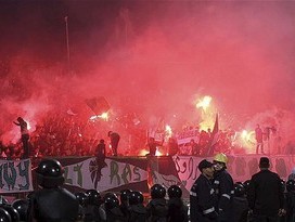 Полиция разогнала митинг в солидарность с Исмаиллы в центре Баку