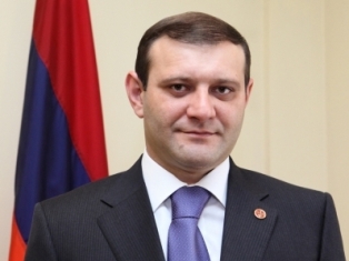 Տարոն Մարգարյան. Աշխարհում քիչ բանակներ կան, որոնք պատերազմելուն զուգահեռ ձեւավո