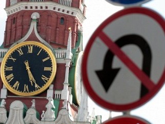 СМИ: В России еще раз переведут стрелки часов