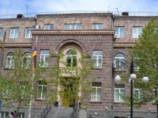 Для мониторинга президентских выборов в Армении зарегистрировалось 3695 местных