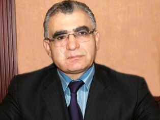 Ուկրաինայում Հայաստանի դեսպանը քաղաքագետ Միխայիլ Բելեցկիին պատվոգիր է շնորհել