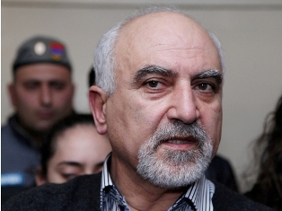 Armenian presidential candidate issues open letter to two fellow contenders