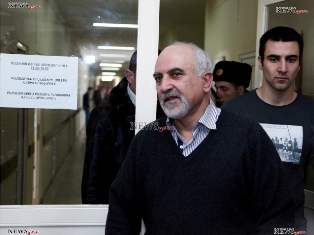 Кандидат в президенты Армении Паруйр Айрикян выписан из больницы