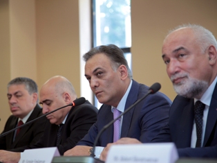 Министр транспорта Армении: Любой армянской семье известна румынская мебель