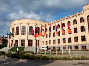 Мэрия Гюмри объявит конкурс на два новых автобусных маршрута