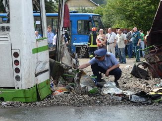 Driver who provoked major car crash in Russia was earning money to erect tombsto