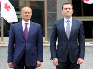 Armenian defense minister discusses South Caucasus security in Georgia (PHOTOS)