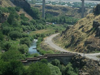 Արագածոտնի մարզպետը Աշտարակի ձոր չի գնում եւ տեղյակ չէ այնտեղի հակասանիտարական վ