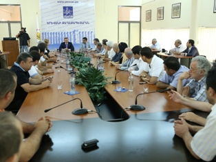 100 դրամով անհնար է քաղաքակիրթ տրանսպորտային համակարգ ունենալ. Տարոն Մարգարյան