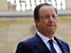 Парламент Франции разрешил оскорблять президента страны
