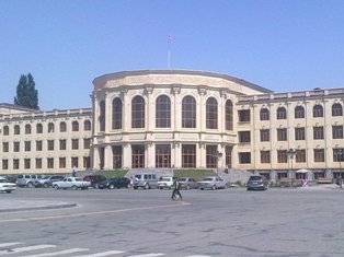 Ազատամարտիկները Գյումրիում նստացույց են սկսել. հետո կշրջեն մարզերով