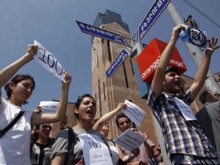 В Карабахе тоже хотят поднять цены на транспорт