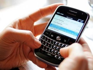 Смартфоны привели к эпидемии пальцевого травматизма