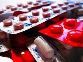 Правительство Армении упростило порядок лицензирования аптек и производителей ле