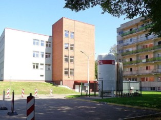 Горит корпус крупнейшей в Риге больницы