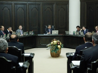 Armenia’s economic growth decline starts causing concern for government – newspa