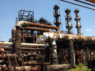 Armenia’s rubber plant workers receive one-month salary