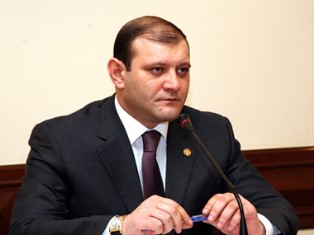 Мэр Еревана настаивает: Я не владею никакой маршрутной «линией»
