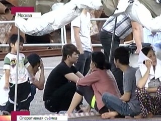 Число мигрантов в палаточном лагере под Москвой превысило 500 человек