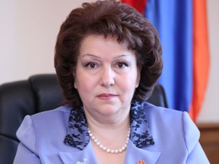 «Առավոտ». Կարծրատիպերով ներշնչված այդ տղամարդիկ վախենում են «իրենց կնիկներից»