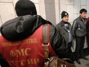 Миграционная служба насчитала в России 30 тысяч нелегалов из Вьетнама