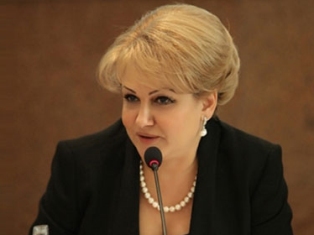 Բավականին անլուրջ շարժում է, իրենց պահվածքը, իրենց կապիկությունները. Երեւանի ավա