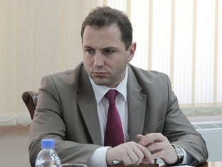Замминистра обороны обсудил с делегатом МККК вопрос пленного солдата Акопа Инджи