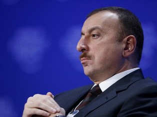 ЦИК Азербайджана зарегистрировала кандидатуру Ильхама Алиева для участия в прези