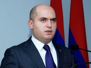 Министр образования и науки Армении встретится с недовольной молодежью