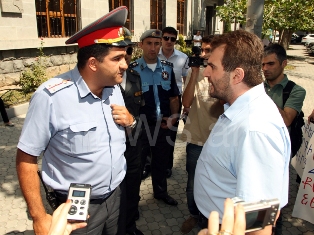 Protest action in support of Argishti Kiviryan held near Prosecutor’s Office
