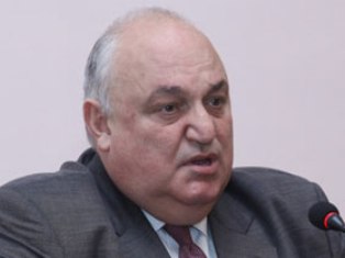 Ռուս բանասիրության ֆակուլտետի դեկանի աշխատասենյակում հայտնաբերված նյութը փորձաքն