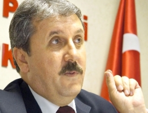 Turkish politician makes cynical comparison with Armenian lobby