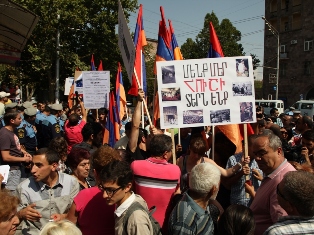 Դու ով ես, որ նման մարդուն Լֆիկ ես ասում. շուկայի նախկին աշխատողը սփյուռքահայ լր