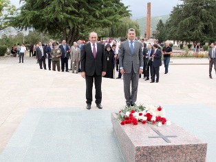 Karabakh President attends Independence Day events
