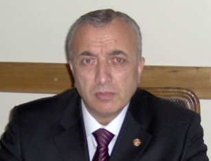 Նախկին մարզպետը պատմել է Մոսկվայի շուկայում բեռնակիրների «շեֆ»  աշխատելու մասին