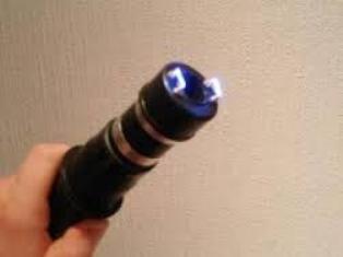 Британских полицейских обвиняют в злоупотреблении электрошокерами