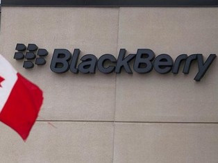 Объявившая о сокращении 40% сотрудников BlackBerry купила самолет