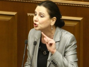 Депутат из партии Януковича обвинила Россию в изнасиловании Украины