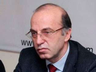 Հրանտ Բագրատյանին տնտեսագետ չեմ համարում. Մանասերյան-Բագրատյան փոխհրաձգությունը
