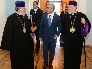 Armenian catholicoi visit Presidential Palace