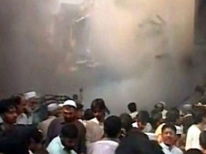 Женщины и дети заживо сгорели в результате взрыва в Пакистане