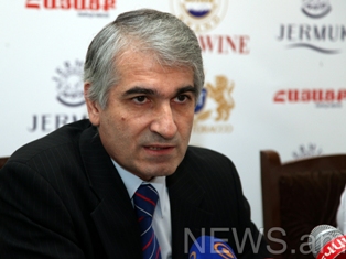 Customs border with Karabakh may be beneficial for Armenia – area specialist