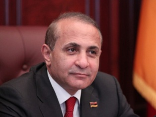 «Գենդեր» տերմինի դեմ հանդես եկողները հանդիպել են Հովիկ Աբրահամյանի հետ