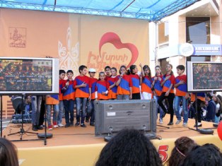 «Էրեբունի-Երեւան»՝ Հյուսիսային պողոտայի ողջ երկայնքով (ֆոտո)