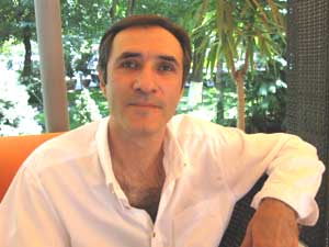«Ժողովուրդ». Սիրված դերասան Վարդան Պետրոսյանին մեղադրա՞նք կառաջադրեն